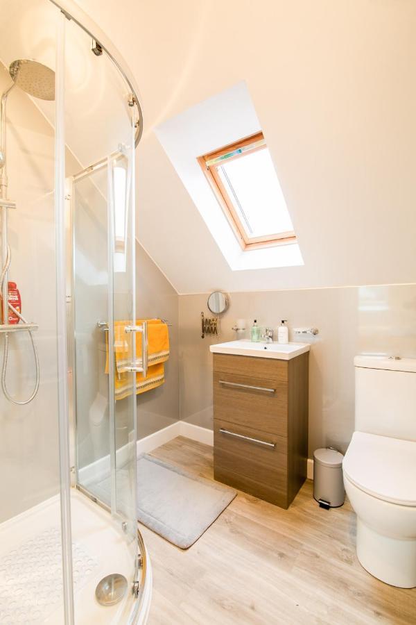 Allt Mor Rentals - Chalet With Hot Tub, And Studio Apartment No Hot Tub Roybridge Εξωτερικό φωτογραφία