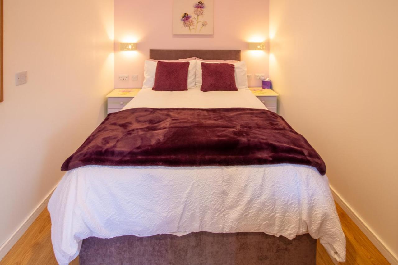 Allt Mor Rentals - Chalet With Hot Tub, And Studio Apartment No Hot Tub Roybridge Εξωτερικό φωτογραφία